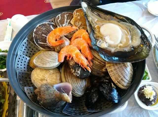 鸡胸肉（鸡胸肉烘干，终于找到了问题的根源（蒸鸡胸肉和水煮鸡胸肉哪个好）