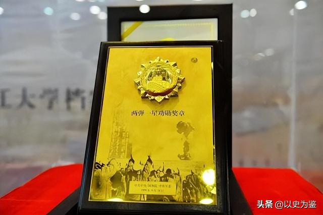 李政道简介，两弹元勋王淦昌：李政道是弟子