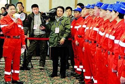 2004年海啸，2004年12月发生了什么海啸（引起海啸席卷15国29万人遇难）