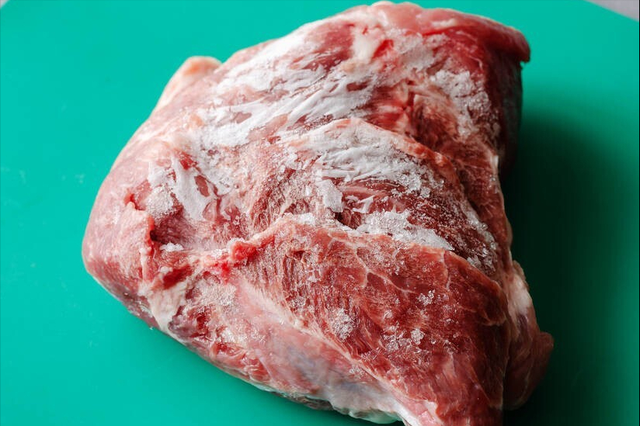 5分钟快速解冻肉的方法，五分钟快速解冻肉（解冻肉别用清水泡）