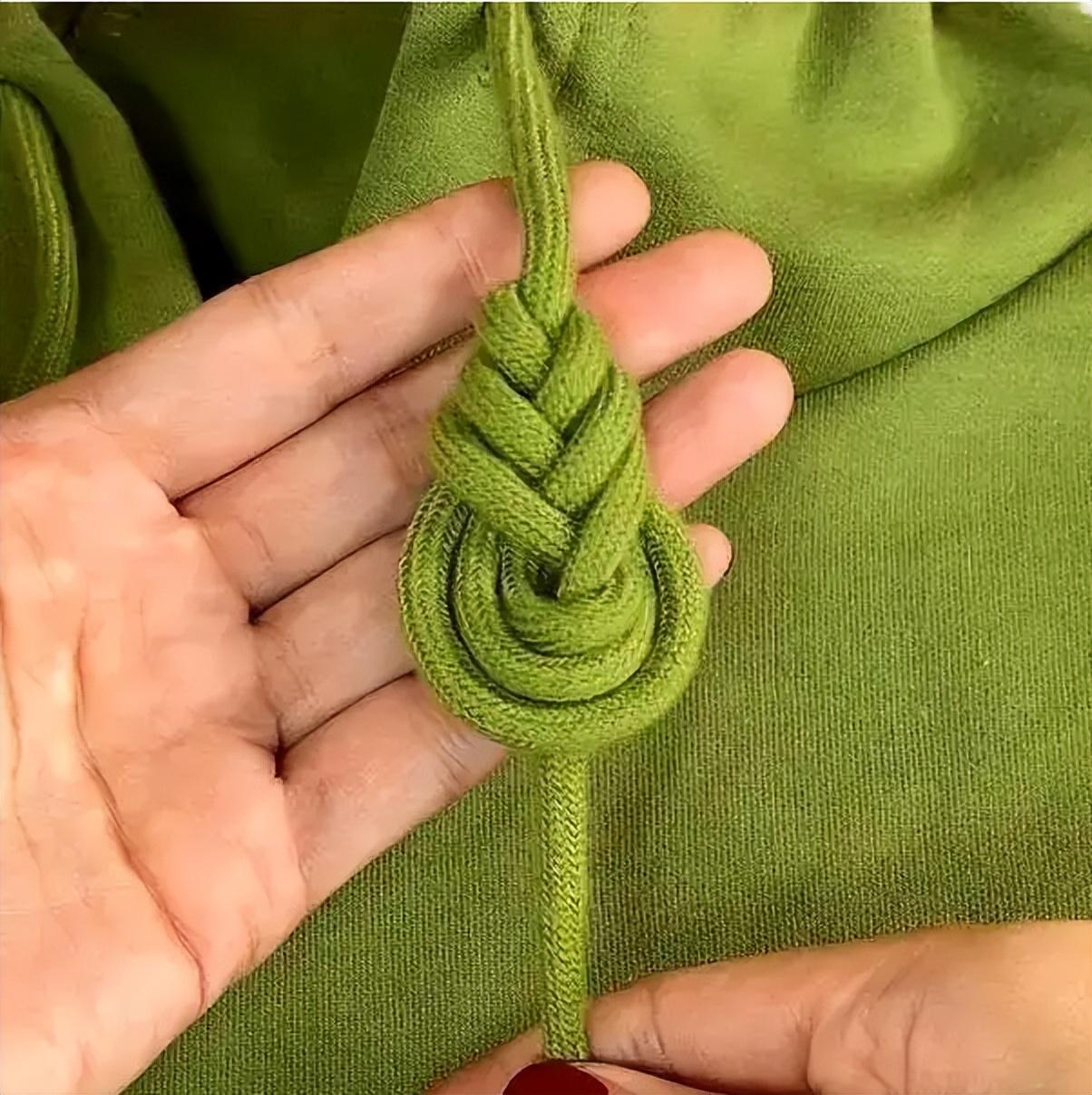 卫衣带子怎么系(连帽卫衣上的绳子) - seo葵花宝典