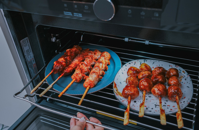 美的电烤箱怎么用，美的烤箱怎么用（美的D5微蒸烤炸一体机使用分享）