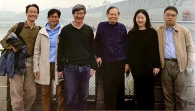 杨振宁的儿子简介，比肩爱因斯坦的杨振宁