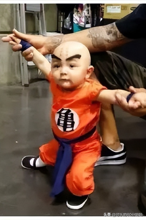 幼儿园小朋友妆容图片，宝宝元旦妆容（幼儿园万圣节妆容，家长有多拼）