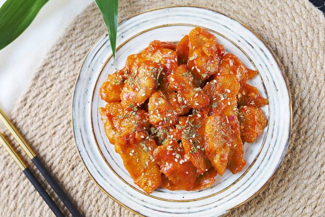 整只鸡怎么做好吃，整只冷冻鸡怎么做好吃（天冷我家最爱做的9道鸡肉菜）