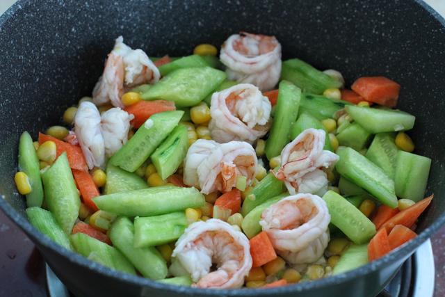 肠胃病人清淡饮食菜谱大全，肠胃病人清淡餐食谱大全集（中和油腻感减轻肠胃负担）