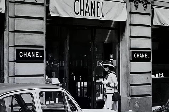 香奈儿粉色邂逅，香奈儿邂逅香水价格表（香奈儿香水的味道究竟有多好闻）