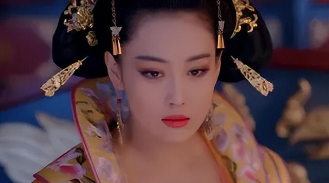 李晨张馨予生活照，张馨予写真 生活照（张馨予：游离吴卓羲和李晨后）