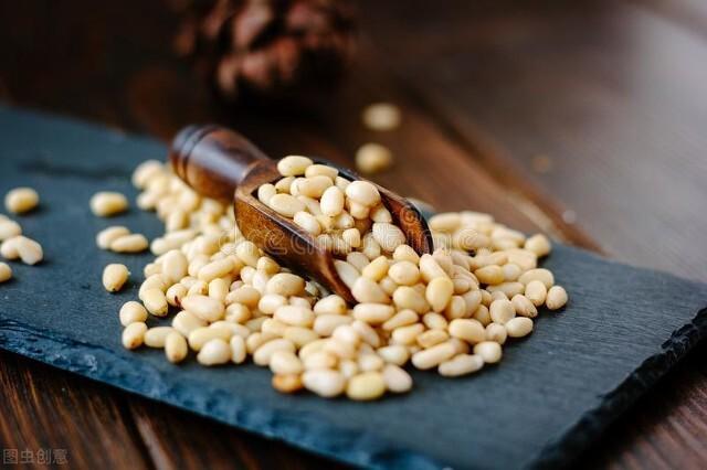 男人养肾最佳10食物，男人吃什么食物补肾最好（男性朋友不妨多吃这些补肾食物）