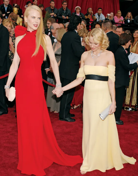 关于欧美著名艳星的信息，好莱坞两位顶流女星惊爆同性绯闻