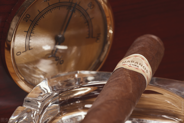 别让算命毁了你，千万不要再随便算命了（一支签的内容8年后应验）