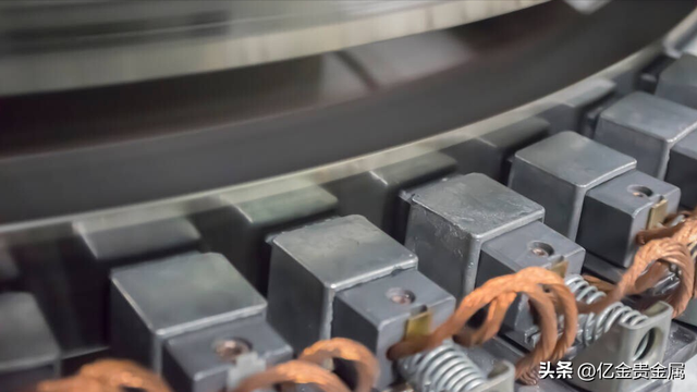 电刷的作用是什么，电刷的作用的原理图（废旧避雷银碳刷如何处理）