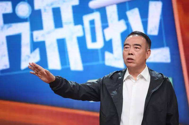 陈雨昂是陈红亲生的吗，陈红儿子陈雨昂（他为何转身就娶小16岁的陈红）