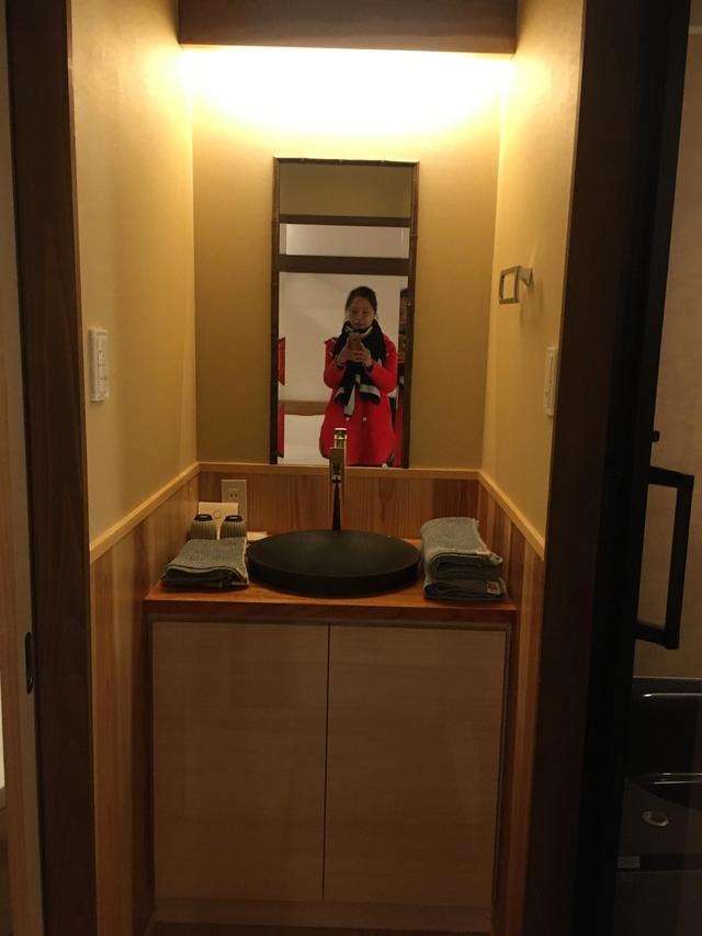 外出旅游住民宿是一种什么体验，出门旅游住民宿安全吗（住过青旅民宿豪华酒店）