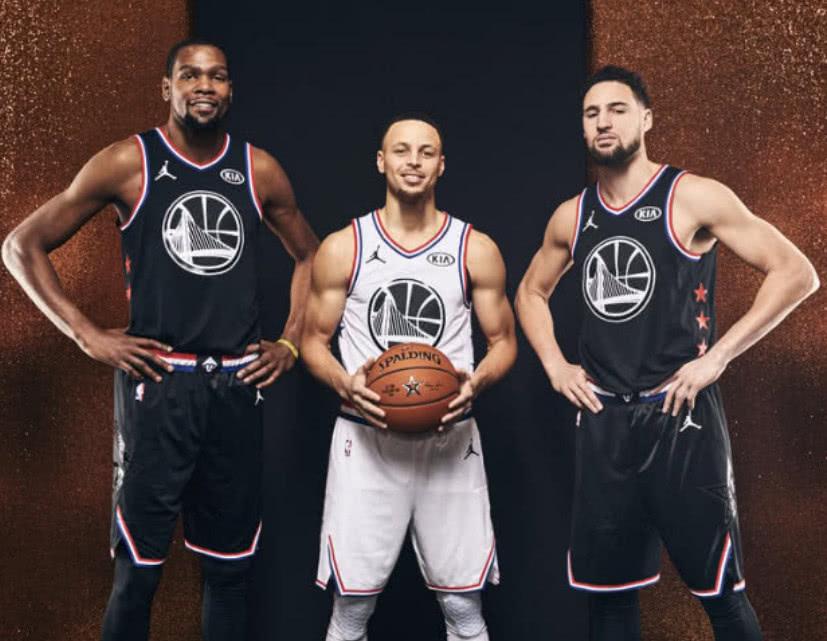 很多人都还在操心杜兰特球衣能否在雷霆队退役,而实际上勇士队乔拉