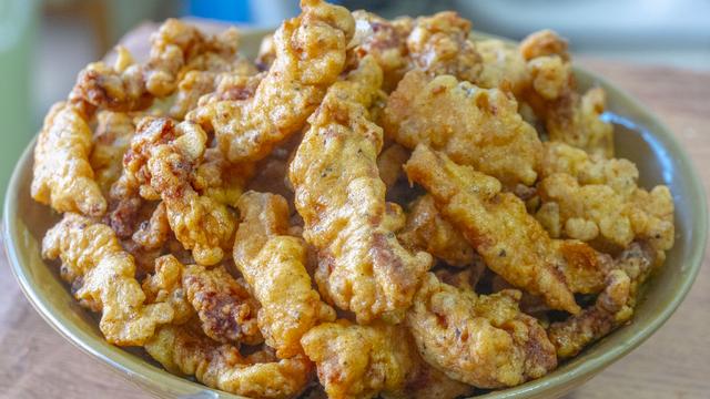 年夜饭怎么做炸货，过年吃的炸货（8道过年必备炸货）