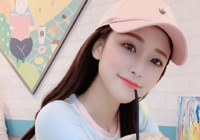 逗女孩开心的笑话，逗失恋女孩开心的笑话（如何使女孩子开心）