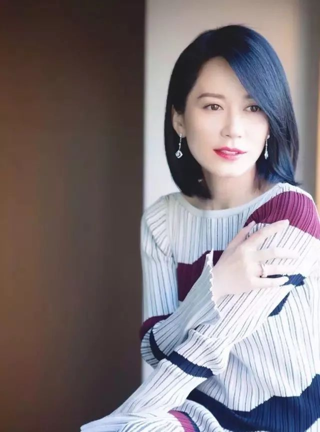 美人沟下巴好看吗,谁说尖下巴才出美人-相术-荣耀易学