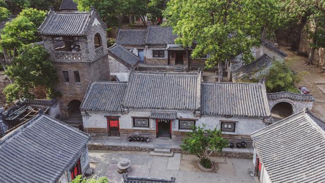 国内十大影视基地推荐 中国十大值得打卡的影视基地，国内十大影视基地推荐（从贫困村蜕变为知名影视城）