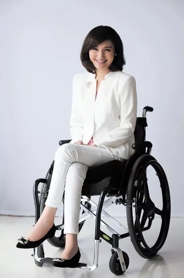 湖南卫视主持人舒高，舒高是哪里人（离开湖南卫视的10位知名主持人）