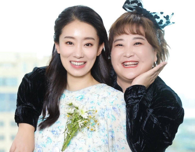 相声演员贾玲今年多大了，40岁贾玲暴瘦50斤
