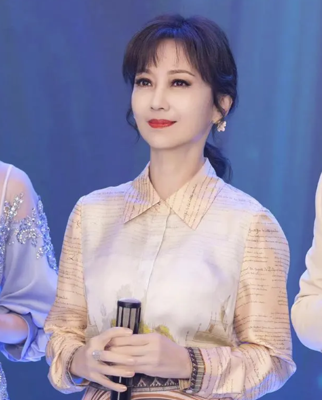 廖昌永蔡明因为爱情，蔡明现在哪里拍的春晚（已经是她成功路上最大的“污点”）