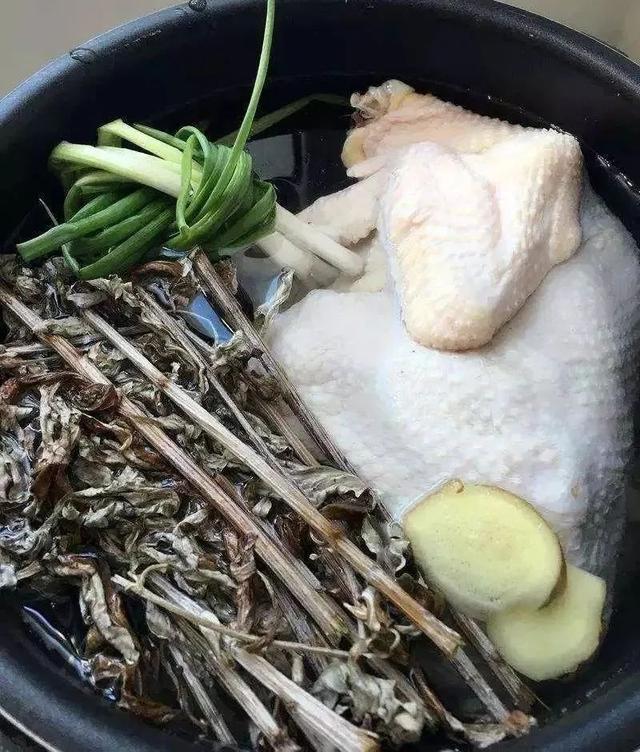 艾蒿的用处是什么，艾蒿有什么作用和用处（艾草的101种用途）