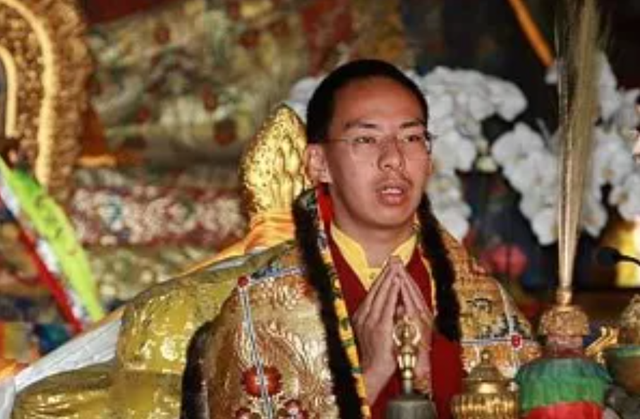 金瓶掣签怎么选灵童，什么是金瓶挚签（西藏6岁男孩被认定为转世灵童）