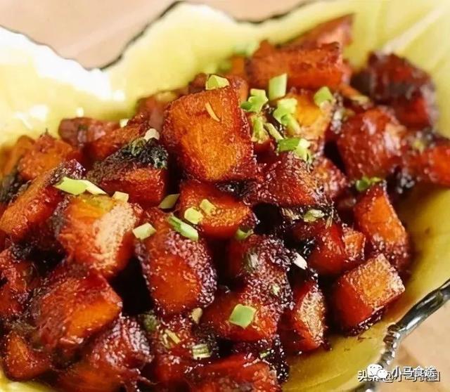 川味红烧肥肠怎么做，川味红烧肥肠的家常做法大全（这些做法值得大家参考）