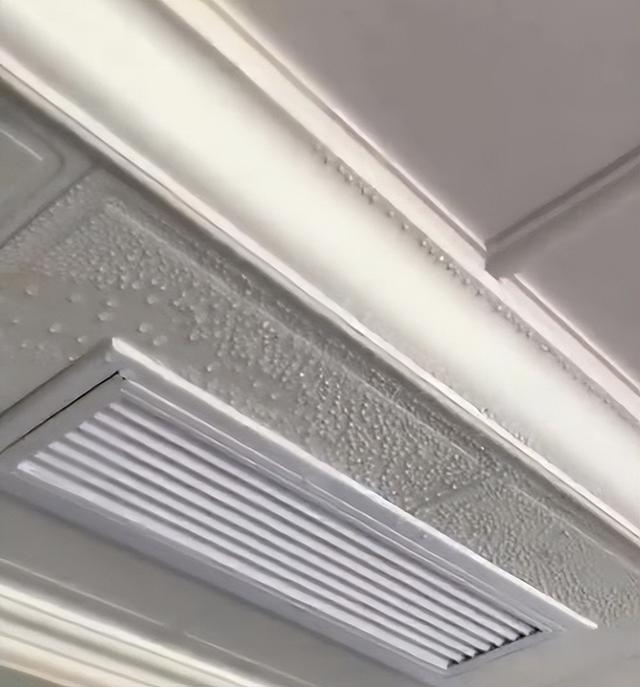 空调内机漏水是什么原因怎么解决，空调内机滴水怎么解决（这3种情况有不同的解决方法）