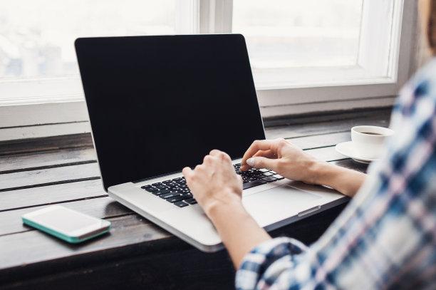 厦门工学院学费，厦门工学院学费一年多少钱（厦门技术学校一般的学费是多少钱）