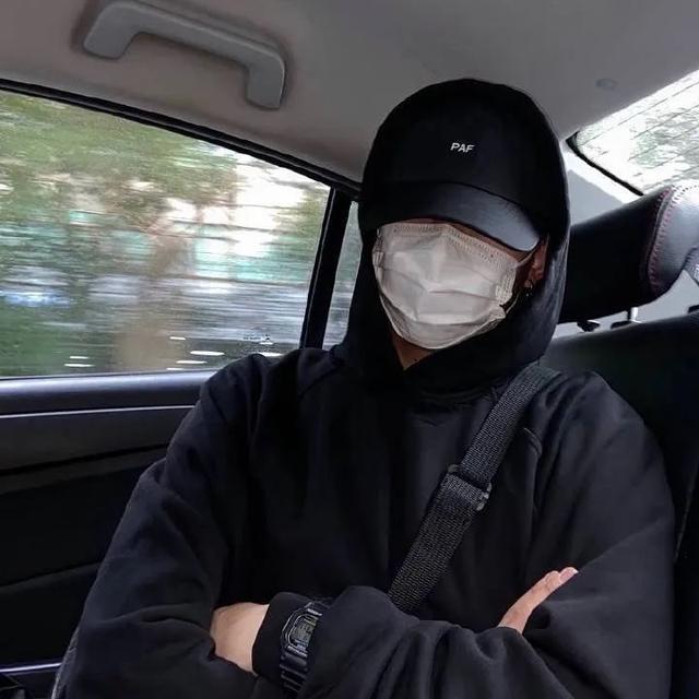 好看的男头，微信头像，好看的男头（好看帅气的个性男头像）