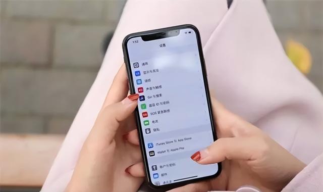 手机打电话有回音是怎么回事，为什么打电话时对方总听到有回音（如果手机发出这3个“信号”）