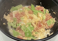 电煮锅可以煮饭吗，宿舍如何用电煮锅煮饭（五款电煮锅实测告诉你“不粘”才是最好用）