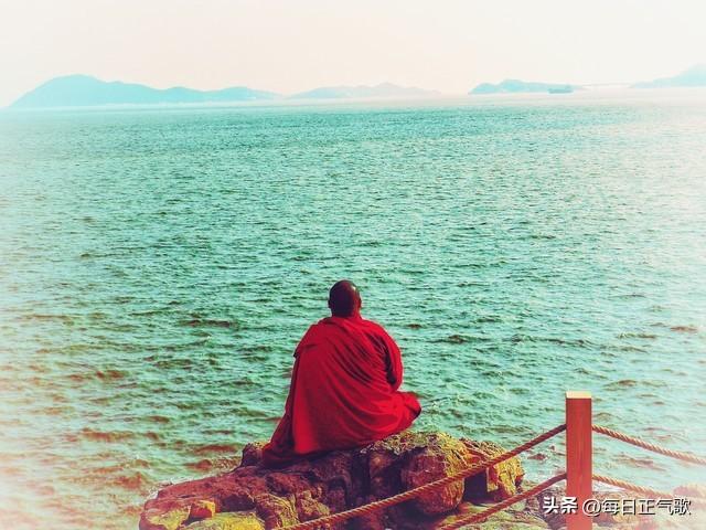 蜀之鄙有二僧原文译文，蜀鄙二僧文言文翻译（有高人凭一句话就能在平台大赚）