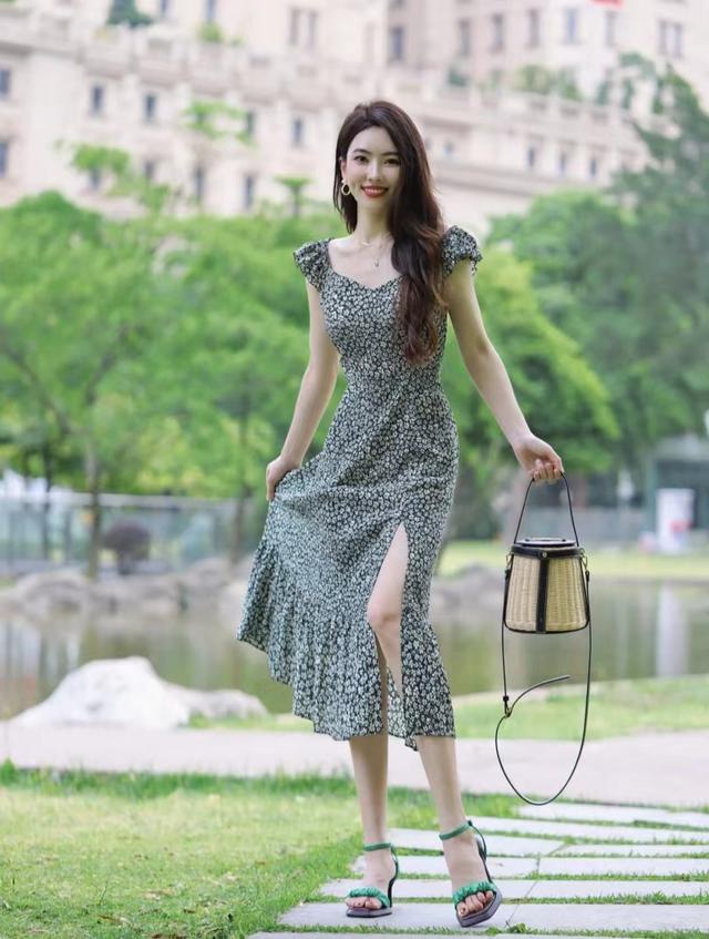 2022年夏季流行的裙子，流行夏季连衣裙（2022年夏天女人穿什么连衣裙好看又显瘦）