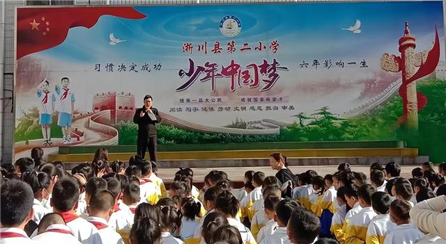 诚信对个人成长有什么作用，诚信对个人有何作用（淅川县第二小学：诚信伴我成长）
