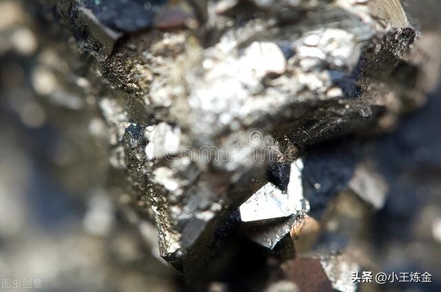 fe2o3是什么化学符号，化学符号fe3o4（钢铁冶炼烧结生产原料之铁矿石）