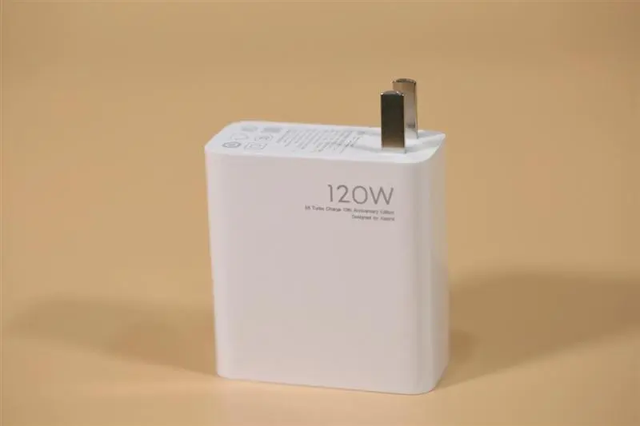 华为手机充电慢的原因和解决方法，华为手机充电慢怎么办（为什么手机换个充电器）