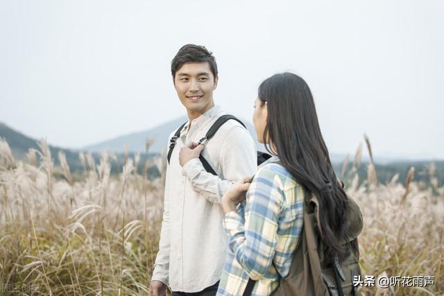 怎么查看自己与别人的亲密度，怎么看和别人的亲密度（女人是否对一个男人有好感）