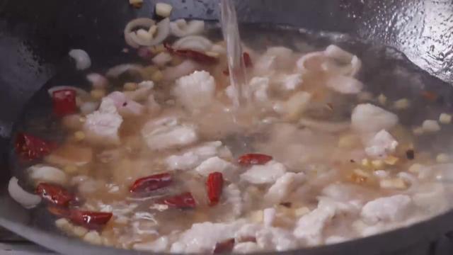 鱼干怎么烧 怎样制作鱼干好吃，鱼干怎么烧（让人无法拒绝的家烧杂鱼）