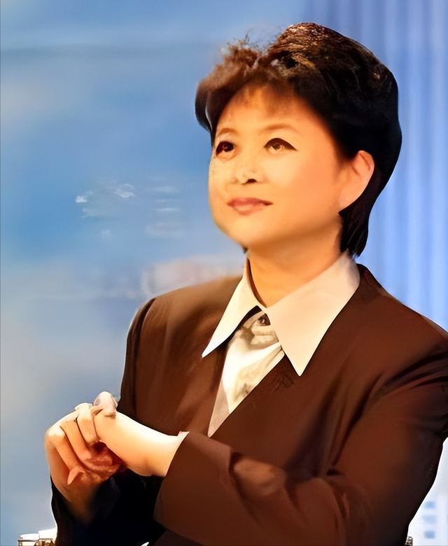cctv主持人，最美cctv主持人（央视再也见不到的4位主持人）
