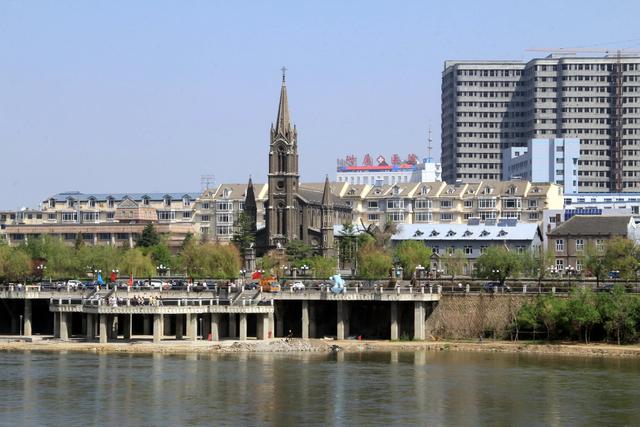 重庆名字的由来，重庆名字的由来简介（你的家乡名字是怎么来的）