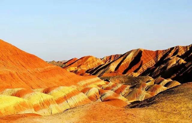 甘肃好玩的地方排行榜，甘肃最好玩的地方（亚洲十佳旅游胜地当之无愧）