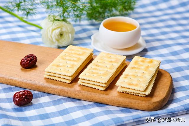 给领导送什么礼物比较合适，过年送领导礼品送什么合适（该给老板送个什么礼物呢）