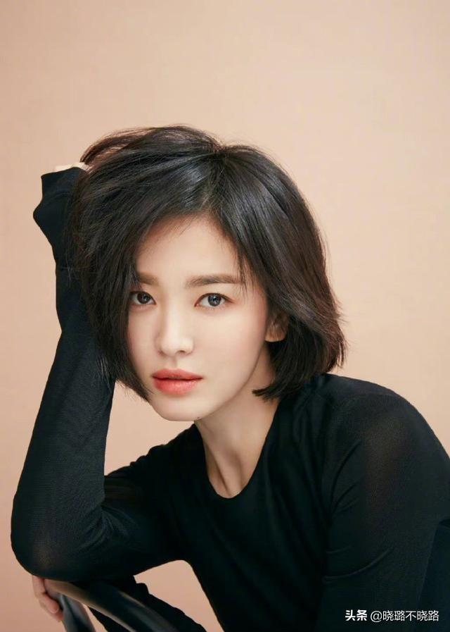 奔四奔五的女人，尽量别留长卷发，显老！试试这3种短发，真减龄