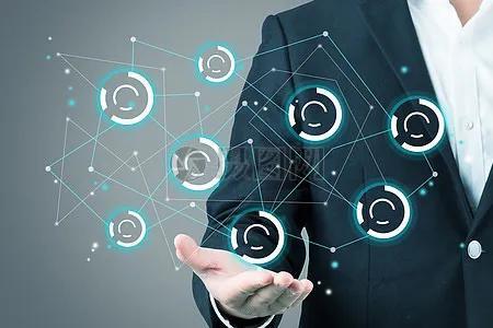 活动主持人开场白台词，活动主持人开场白主持稿（年会主持人开场及串词）