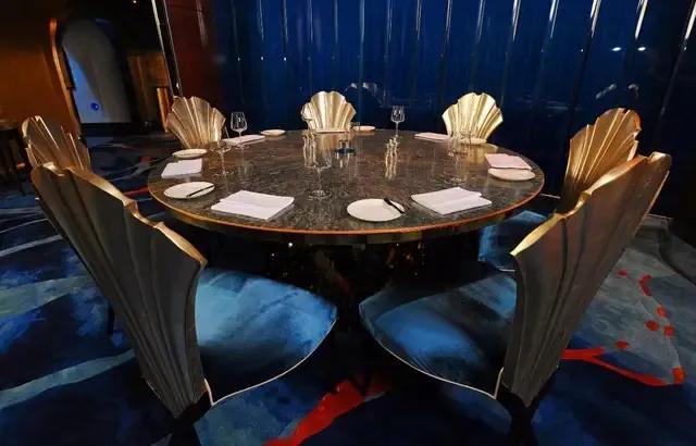 迪拜帆船酒店简介，迪拜帆船酒店介绍（80张高清图带你走进迪拜七星级帆船酒店）