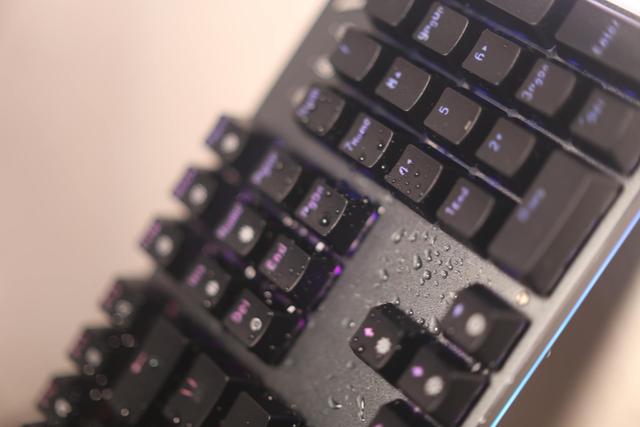 台式机调亮度按f几，笔记本调亮度（雷柏V520RGB合金版）