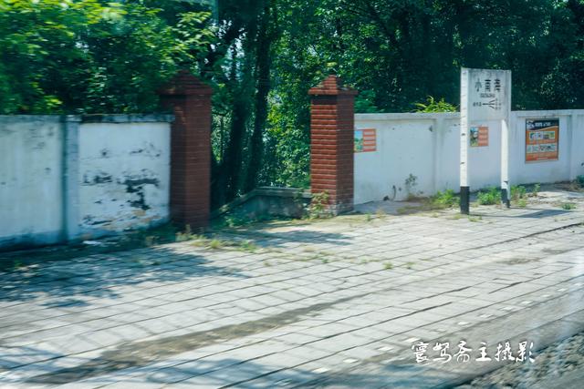 5612次列车，5612次列车时刻表（一路风景优美票价便宜车厢里却空荡荡）